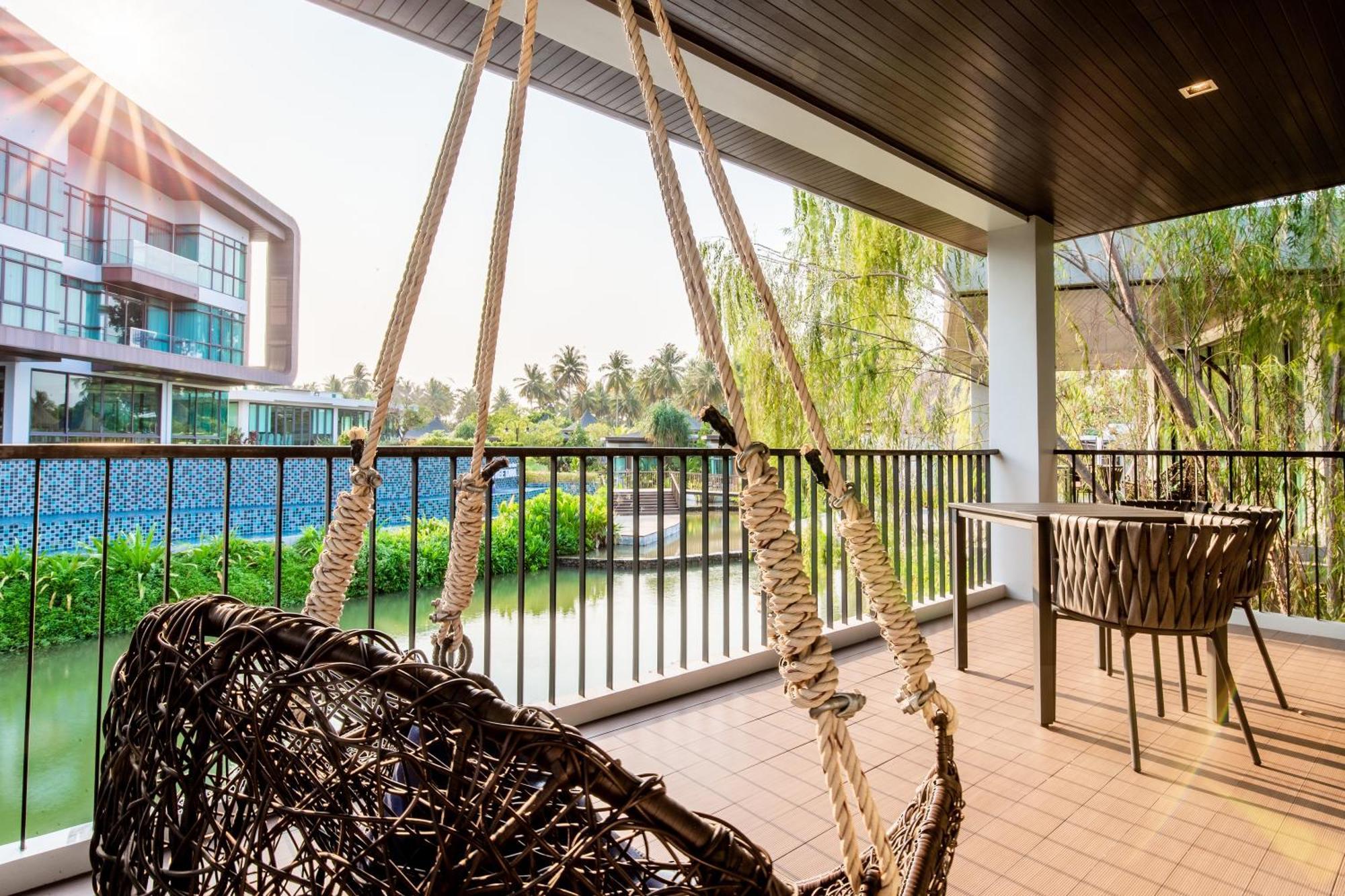 Na Tree Tara Riverside Resort Amphawa Damnoensaduak Kamer foto